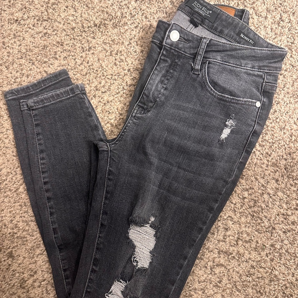 Judy blue distressed skinny jean (black)
